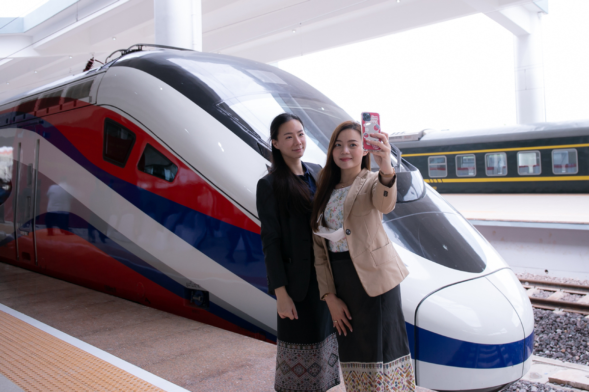 From Tracks to Trails: Unraveling the Spectacular Rise of China's High-Speed Rail