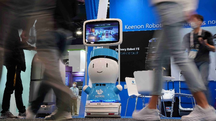 China's service robots under spotlight at CES - Vimarsana News