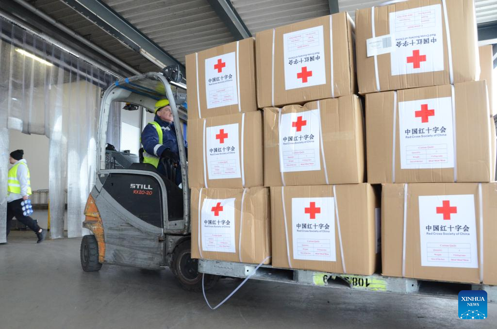 humanitarian aid red cross