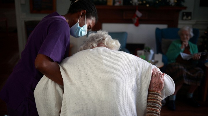 People with dementia hit hard by COVID's physical, mental impacts - Vimarsana News