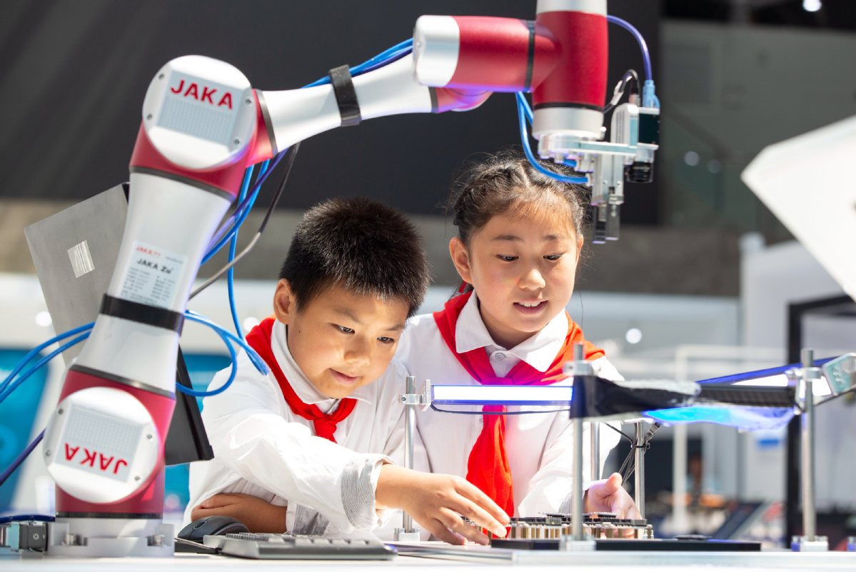 China Galakkan Industri Robot-Image-1