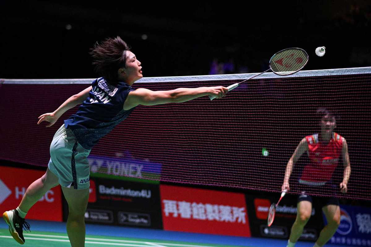 Japans Yamaguchi retains womens singles title at badminton worlds