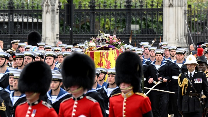 UK holds funeral for Queen Elizabeth II - Vimarsana News