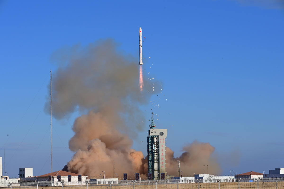 POTRET Long March-4 Luncurkan Satelit Shiyan 20A dan B-Image-3