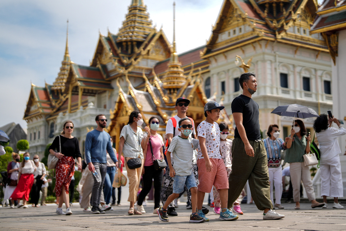 tourists thailand