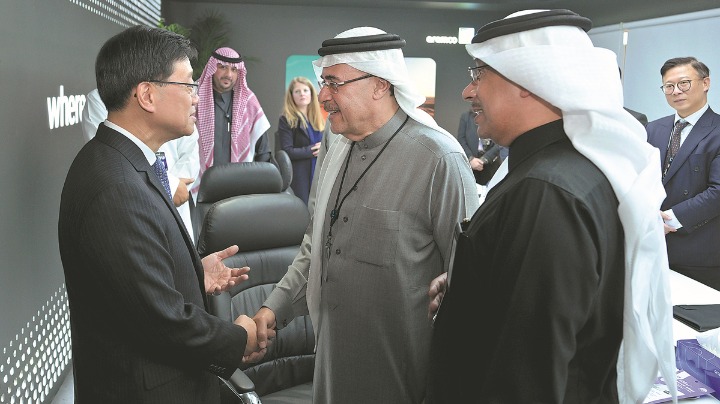HK's Lee promotes ties in Mideast visit - Vimarsana News