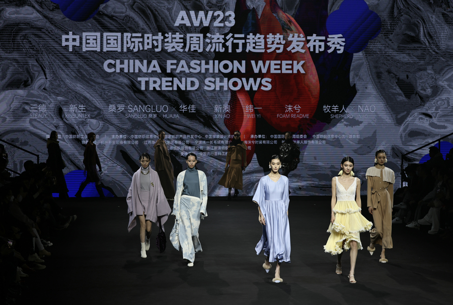 POTRET China Fashion Week Dimulai di Beijing-Image-3