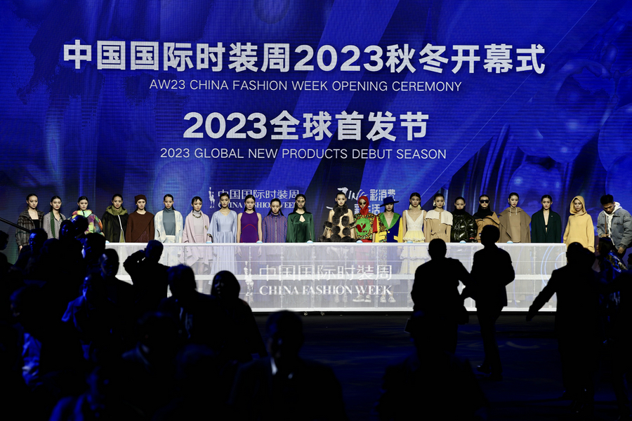 POTRET China Fashion Week Dimulai di Beijing-Image-6