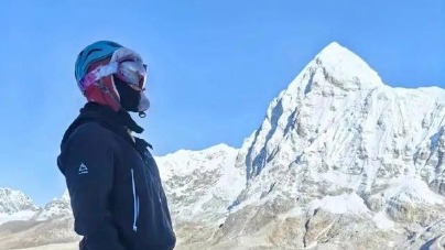 Chinese teen girl climbs to new heights - Vimarsana News
