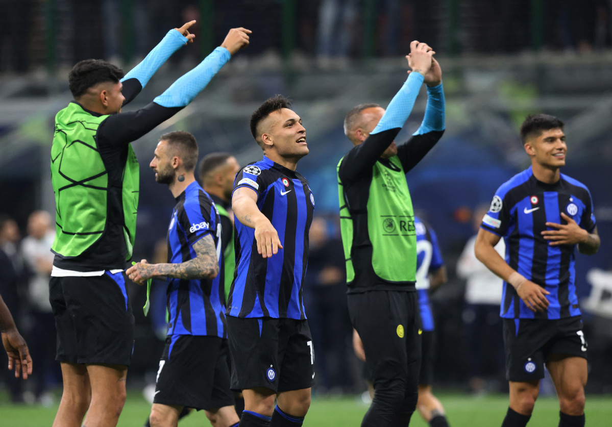 Henrikh Mkhitaryan double helps Inter to dominant victory over AC Milan