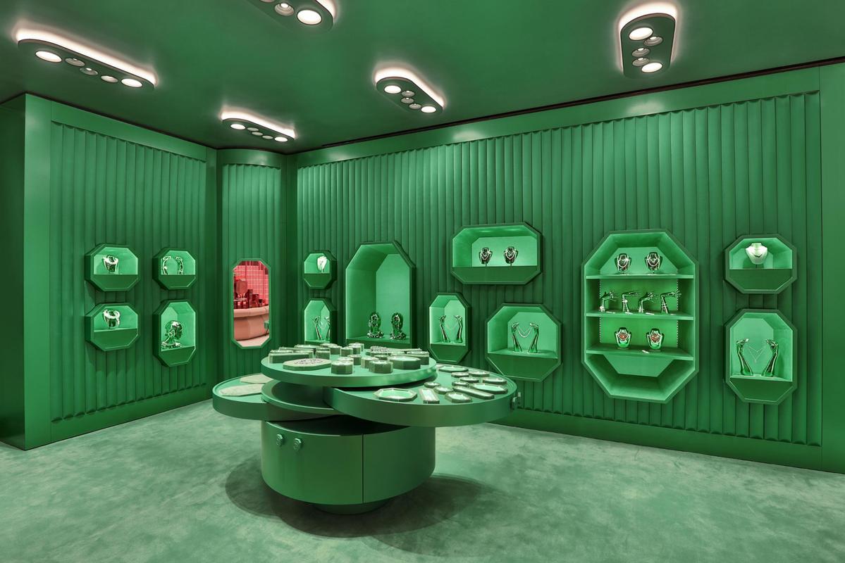 Prada opens green pop-up store in Paris, News