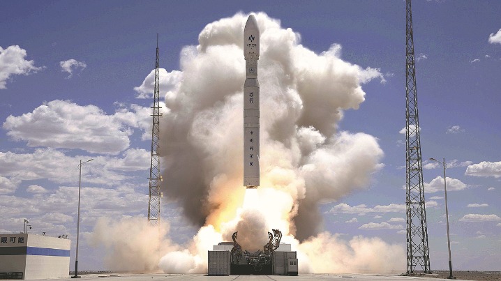Rocket successfully carries 26 satellites into space - Vimarsana News