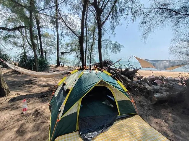 Tenting features recognition in South China’s Hainan