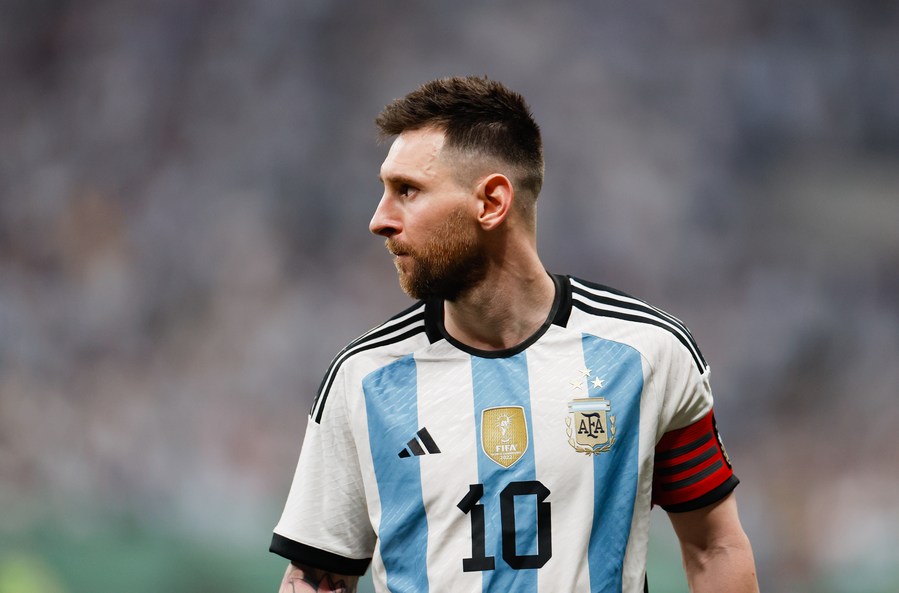 Messi completes Inter Miami move 