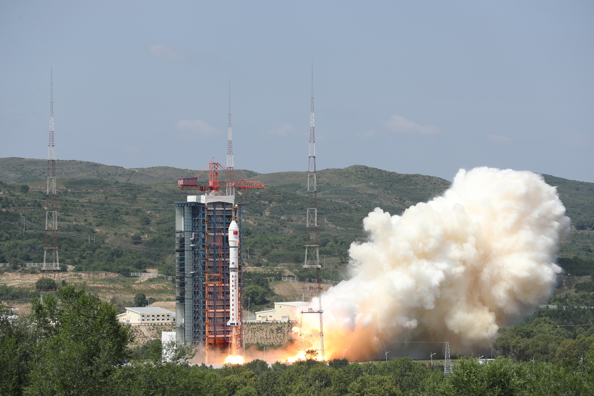 China sends four satellites into space