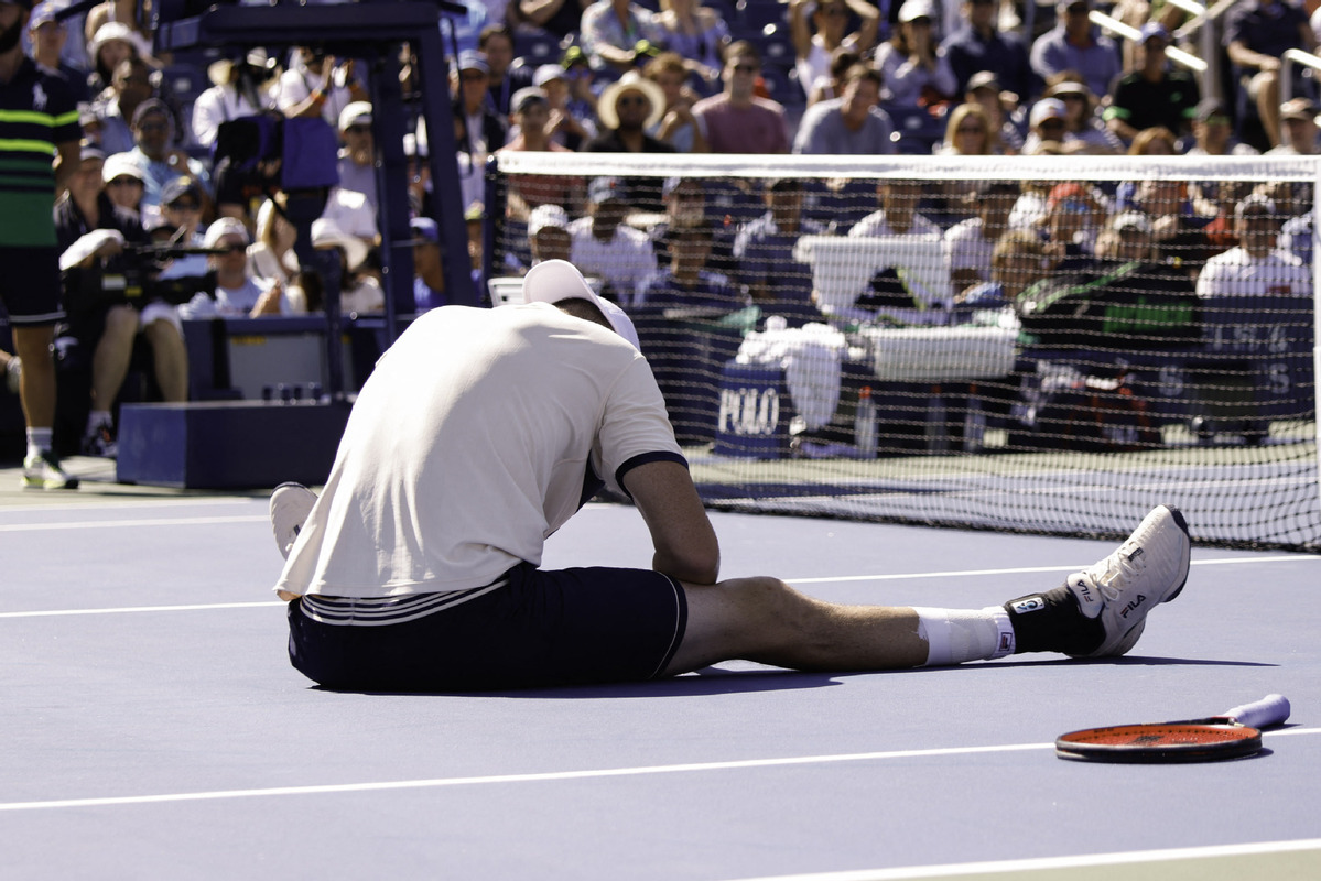 US Open: John Isner ends career in fifth set tiebreak