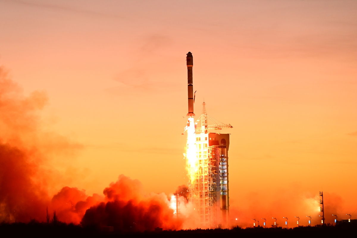 Chine finalise plan spatial avec trois satellites expérimentaux