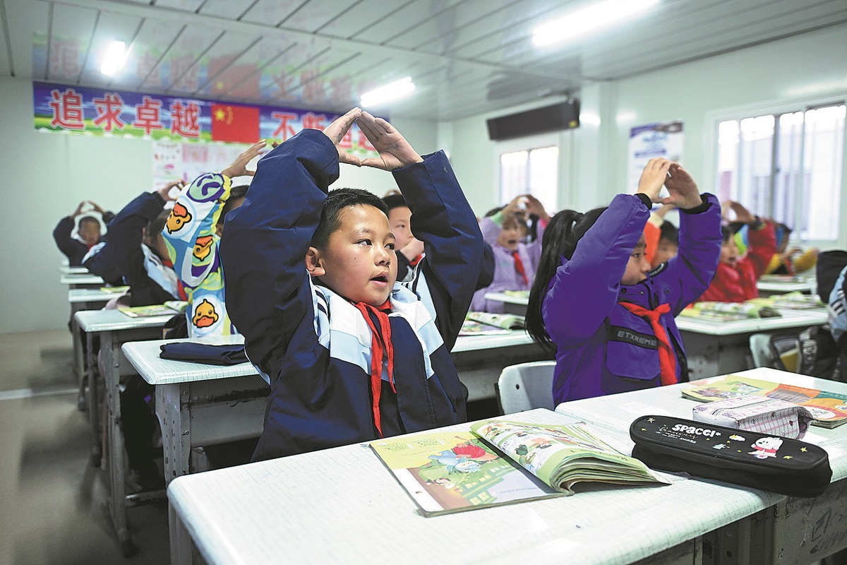 HANDAN, CHINA - 29 DE MAYO de 2023 - Los estudiantes de escuela