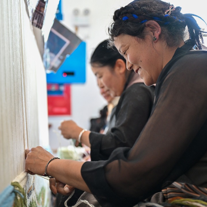 Rights and living standards of women and children in Xizang see significant improvement