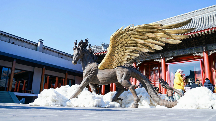 Woodcarving exhibit celebrates Year of the Horse in Beijing