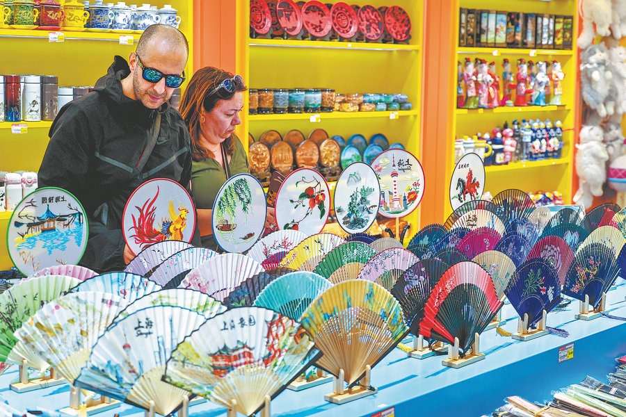 Summer tradition breezes back into fashion