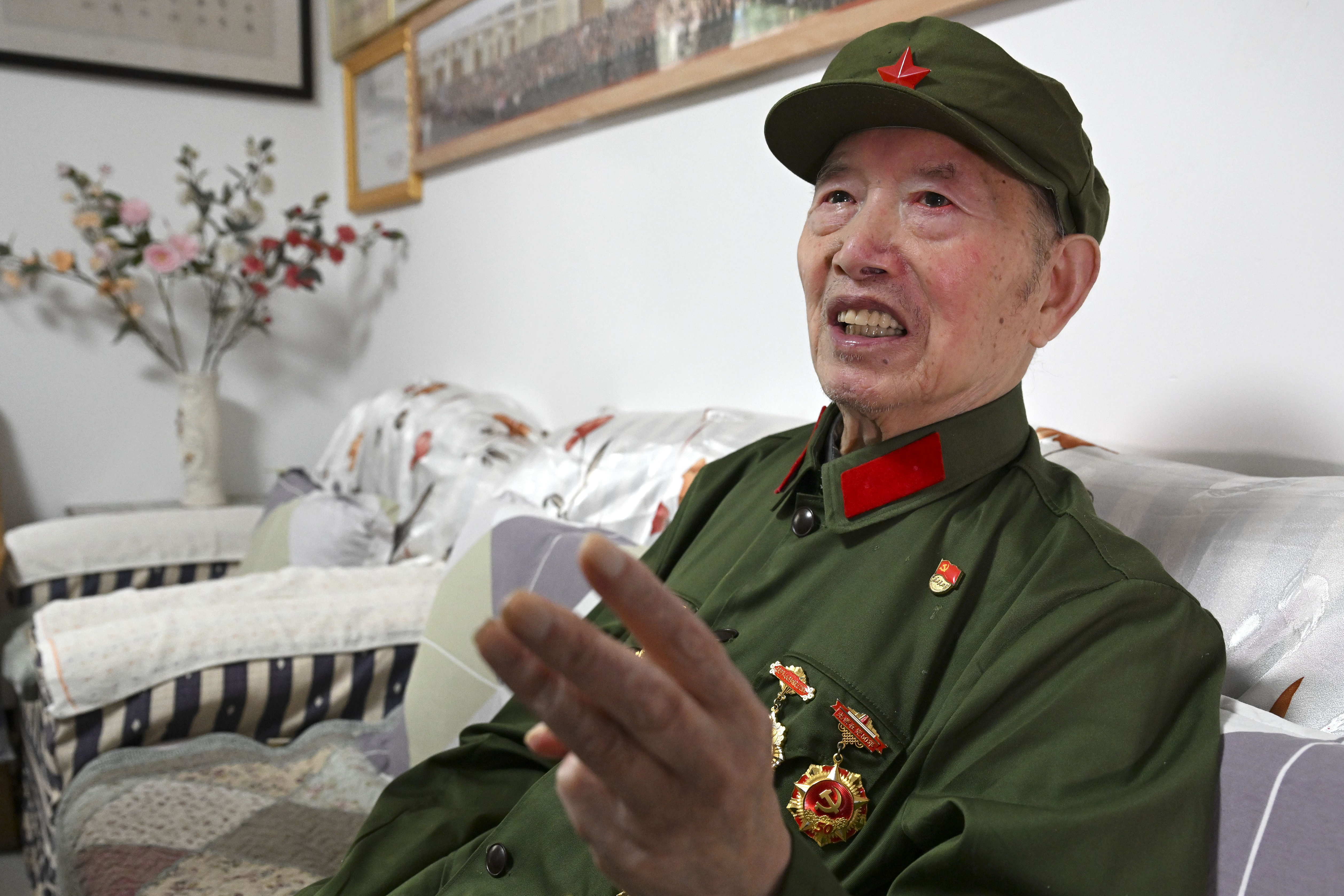 Veteran with hidden glories dedicates to lifetime grassroots service