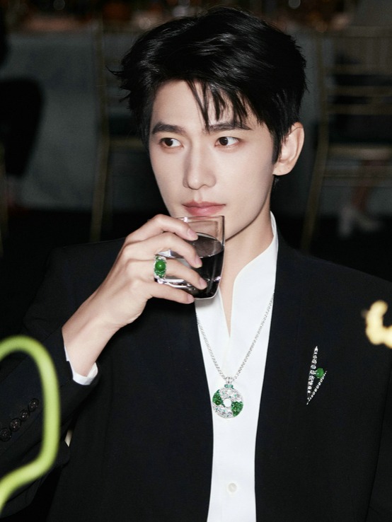 Eastern elegance shapes Chow Tai Fook's latest high jewelry
