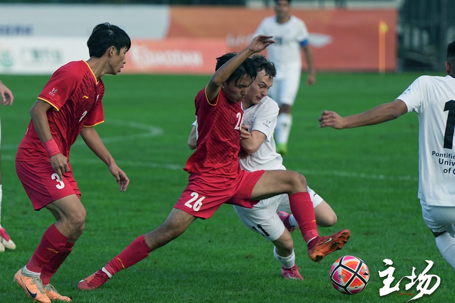 New film captures triumphs and trials of university soccer teams