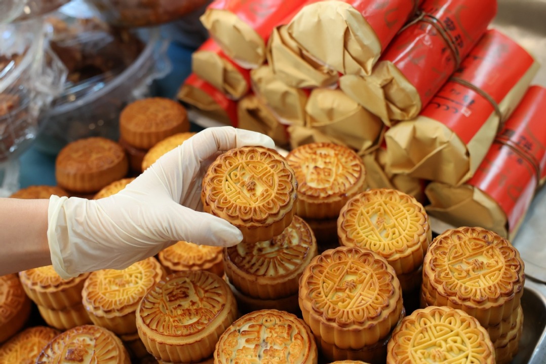 Mid-Autumn Festival brings nostalgia back to mooncakes
