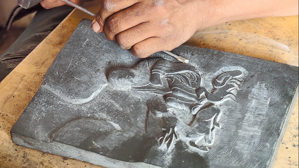 Carving a future in a traditional art